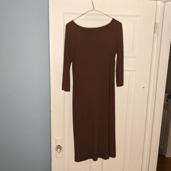 Lida Baday Brown Dress - Simple Elegance for Every Day - Picture 2 of 3
